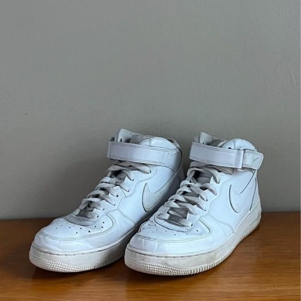 Men's Nike Air Force 1 Mid, Size 9, White